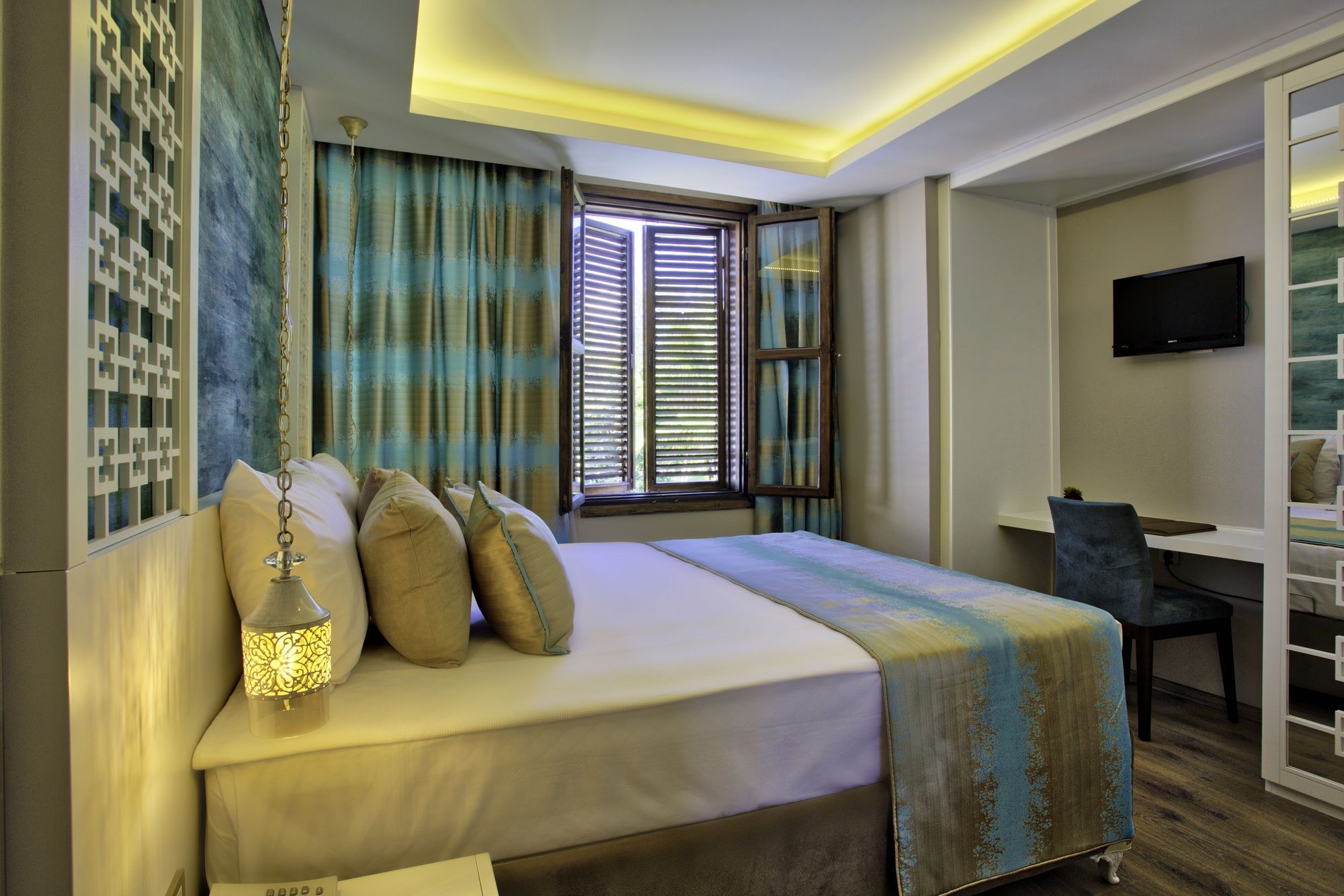 Route Hotel Kaleici - Adult Only อันตัลยา ภายนอก รูปภาพ